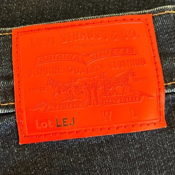 Levi's Woman's Red Tab LEJ Engineered Stretch Blue Premium Jeans Sz 24 x 26 - Picture 4 of 10